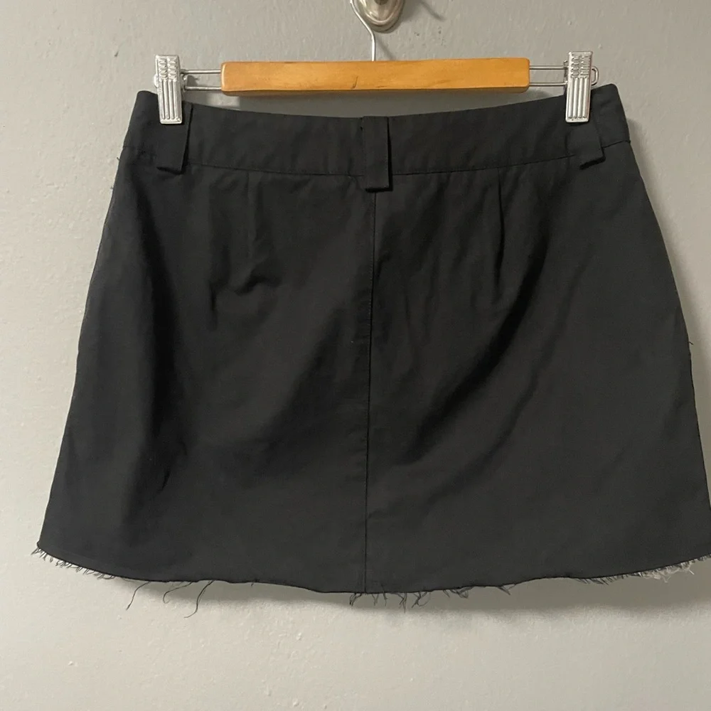 Sans Souci Black Cotton Pleated Mini Skirt. Size Small